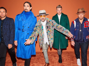 Backstreet Boys sob onstage mourning Aaron Carter