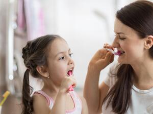 طبيب البوابة: 5 خطوات للحفاظ على أسنان الأطفال