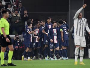 PSG's players celebrate after scoring a goal during the UEFA Champions League 1st round day 6 group H football match between Juventus Turin and Paris Saint-Germain (PSG) at the Juventus stadium in Turin on November 2, 2022. (Photo by Filippo MONTEFORTE / AFP)