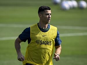 Portugal's forward Cristiano Ronaldo takes part in a training session at Shahaniya Sports Club of Al Samriya Autograph Collection Hotel in Al Samriya, northwest of Doha on November 21, 2022 during the Qatar 2022 World Cup football tournament. (Photo by PATRICIA DE MELO MOREIRA / AFP)