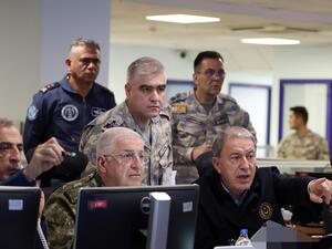 وزير الدفاع خلوصي أكار، وكبار القادة العسكريين، أشرفوا على الهجوم (أ ف ب)