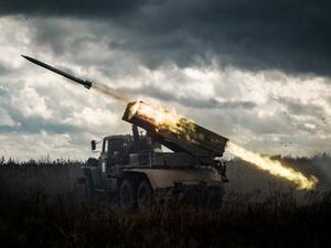 قصف صاروخي براجمة "جراد"  