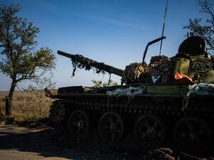 دبابة أوكرانية (أ ف ب)