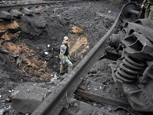 تعرض البنية التحتية في أوكرانيا، لقصف روسي مكثف (أ ف ب)