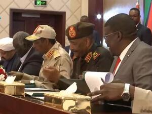 يُنقى الجيش من أي وجود سياسي حزبي وتقتصر جهاز المخابرات على جمع المعلومات وتحليلها للجهات المختصة 