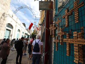 بيت لحم تتزين للاحتفال بعيد الميلاد