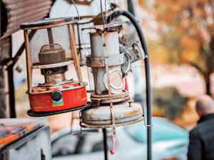 مدفأة الكاز حليفة الأردنيين في فصل الشتاء