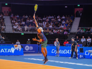 سوياتيك تفوز بافتتاح دوري التنس العالمي بدبي وجوكوفيتش يواجه كيرجيوس اليوم