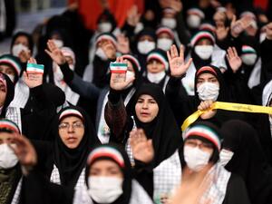 Supporters of Ayatollah Ali Khamenei (AFP File Photo)