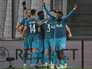 Tottenham's players celebrates scoring team's second goal during the UEFA Champions League group D football match between Olympique Marseille (OM) and Tottenham Hotspur at The Velodrome Stadium in Marseille, southern France on November 1, 2022. (Photo by CHRISTOPHE SIMON / AFP)