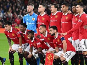 Manchester United's players pose for a pre-game photo ahead of the UEFA Europa League Group E football match between Manchester United and Omonoia Nicosia, at Old Trafford stadium, in Manchester, north-west England, on October 13, 2022. (Photo by Oli SCARFF / AFP)