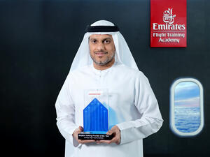 أكاديمية الإمارات لتدريب الطيارين الأفضل عام 2022