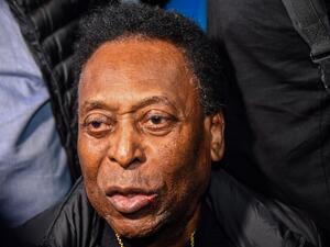 Brazilian football great Edson Arantes do Nascimento, known as Pele, arrives at Guarulhos International Airport, in Guarulhos some 25km from Sao Paulo, Brazil, on April 9, 2019. (Photo by NELSON ALMEIDA / AFP)