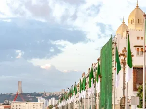 شبكة بغاء تستغل فتيات مراهقات قاصرات في الجزائر