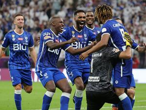 الهلال يتحدى أبها اليوم (المصدر: أ ف ب)