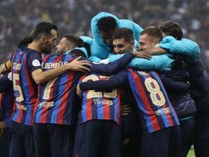 برشلونة يفوز بالسوبر الإسباني في الرياض (المصدر: أ ف ب)