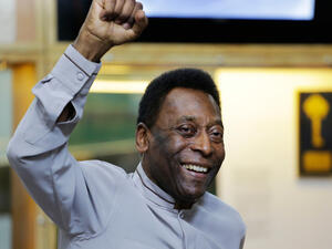 توفي اللاعب البرازيلي الاشهر عالميا بيليه وهو متزوج من سيدة الأعمال مارشيا أوكي