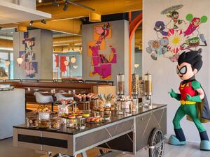 جزيرة ياس تطرح باقة "العرض والعشاء" الخاصة بعرض نجم الكوميديا العالمي  "كيفن هارت" في الاتحاد أرينا