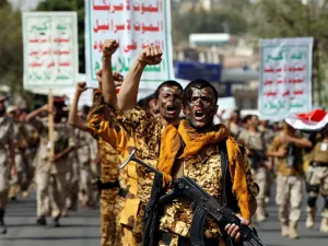 مقاتلون من جماعة أنصار الله في اليمن