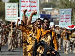 مقاتلون من جماعة أنصار الله في اليمن