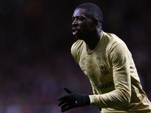 Barcelona's French forward Ousmane Dembele celebrates scoring the opening goal during the Spanish League football match between Club Atletico de Madrid and FC Barcelona at the Wanda Metropolitano stadium in Madrid on January 8, 2023. (Photo by Pierre-Philippe Marcou / AFP)