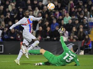 Barcelona's French forward Ousmane Dembele (L) scores his team's second goal during the Spain's Copa del Rey (King's Cup) round of 32, first leg, footbal match between Intercity CF and FC Barcelona at the Jose Rico Perez stadium in Alicante, on January 4, 2023. (Photo by Jose Jordan / AFP)