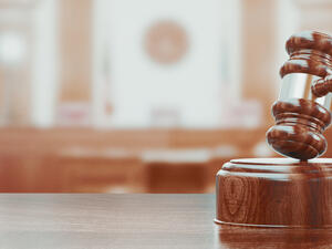  الزوجة القاتلة ارتكبت جريمة بشعه بحق زوجها تاجر السيارات الشهير حيث سكبت عليه ماء النار 