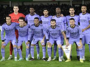 Real Madrid's players pose prior to the Spain's Copa del Rey (King's Cup) round of 32, first leg, footbal match between CP Cacereno and Real Madrid CF at the Principe Felipe stadium in Caceres, on January 3, 2023. (Photo by CRISTINA QUICLER / AFP)