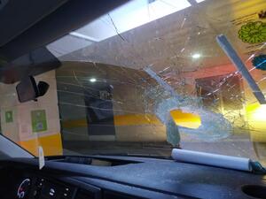  سيارة إسعاف اعتدى عليها مستوطنون إسرائيليون