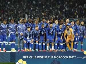لاعبو الهلال بعد التتويج بالميدالية الفضية في مونديال الأندية (المصدر: أ ف ب)