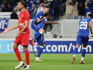الهلال يبلغ الدور ربع النهائي (المصدر: أ ف ب)