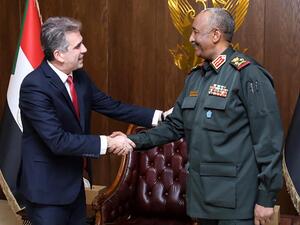 Israeli FM with Sudanese leader 