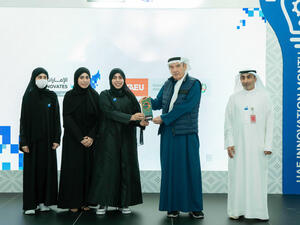 ثلاث شقيقات من جامعة الإمارات يفزن بجائزة الرئيس الأعلى للابتكار في دورتها الثامنة 2023