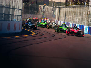 Nissan Formula E Team takes pole at inaugural Cape Town E-Prix