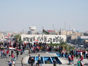 انخفضت قيمة الدينار العراقي بالتزامن مع معاقبة الاحتياطي الفيدرالي الأمريكي لأربعة مصارف عراقية