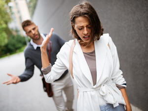 كيف يؤثر التوتر على العلاقة الزوجية وطرق علاجه
