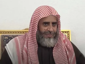 يبلغ القرني من العمر 65 عاما ومحكوم عليه بالإعدام في السعودية
