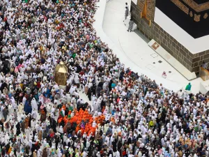 الكعبة المشرفة، قبلة المسلمين في صلواتهم