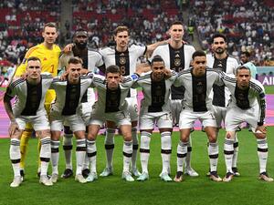 Germany's team players pose before the start of the Qatar 2022 World Cup Group E football match between Costa Rica and Germany at the Al-Bayt Stadium in Al Khor, north of Doha on December 1, 2022. (Photo by INA FASSBENDER / AFP)