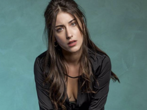 Hazal Kaya shares 1st photo of her daughter