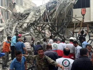 انهيار مبنى في ايران / أرشيفية