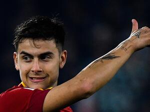 AS Roma's Argentinian forward Paulo Dybala reacts during the Italian Serie A football match between AS Roma and Juventus on March 5, 2023 at the Olympic stadium in Rome. (Photo by Filippo MONTEFORTE / AFP)