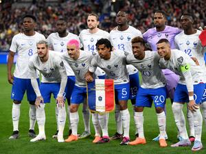 France's players pose ahead of the UEFA Euro 2024 qualification football match between France and Netherlands at the Stade de France in Saint-Denis, north of Paris, on March 24, 2023. (Photo by FRANCK FIFE / AFP)