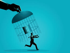 Trento punishes politicians by putting them in river