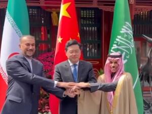 إيران والسعودية توقعان على بيان مشترك في الصين