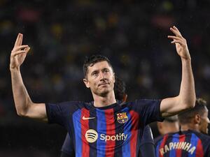 ليفاندوفسكي يقود برشلونة لتحقيق انتصار جديد (المصدر: أ ف ب)
