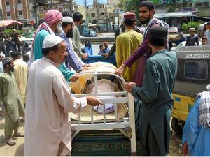 11 killed in Pakistan Ramadan donation stampede