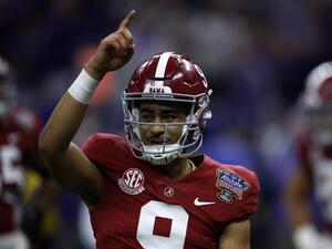 NEW ORLEANS, LOUISIANA - DECEMBER 31: Bryce Young #9 of the Alabama Crimson Tide reacts after throwing for a touchdown against the Kansas State Wildcats during the Allstate Sugar Bowl at Caesars Superdome on December 31, 2022 in New Orleans, Louisiana. Chris Graythen/Getty Images/AFP (Photo by Chris Graythen / GETTY IMAGES NORTH AMERICA / Getty Images via AFP)