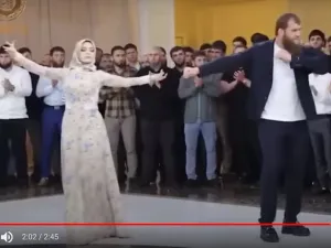  رقص الحضور والعروسين الرقصات الشيشانية المحببة