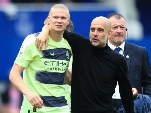 مانشستر سيتي يقترب من الظفر بلقب الدوري الإنجليزي (المصدر: أ ف ب)
